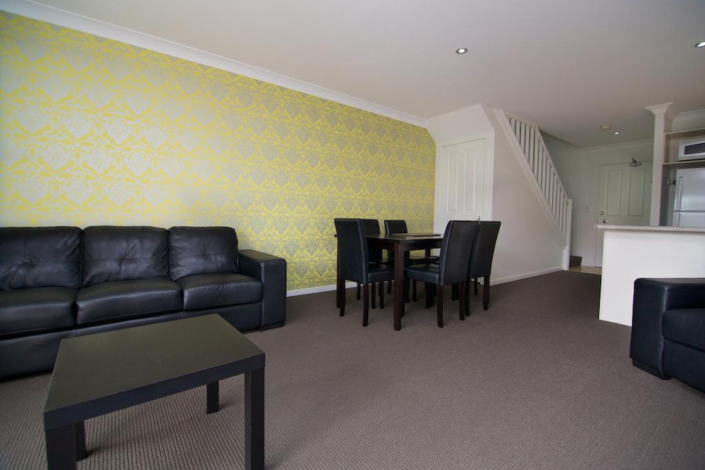 Blue Water Bay Villas Gold Coast Habitación foto