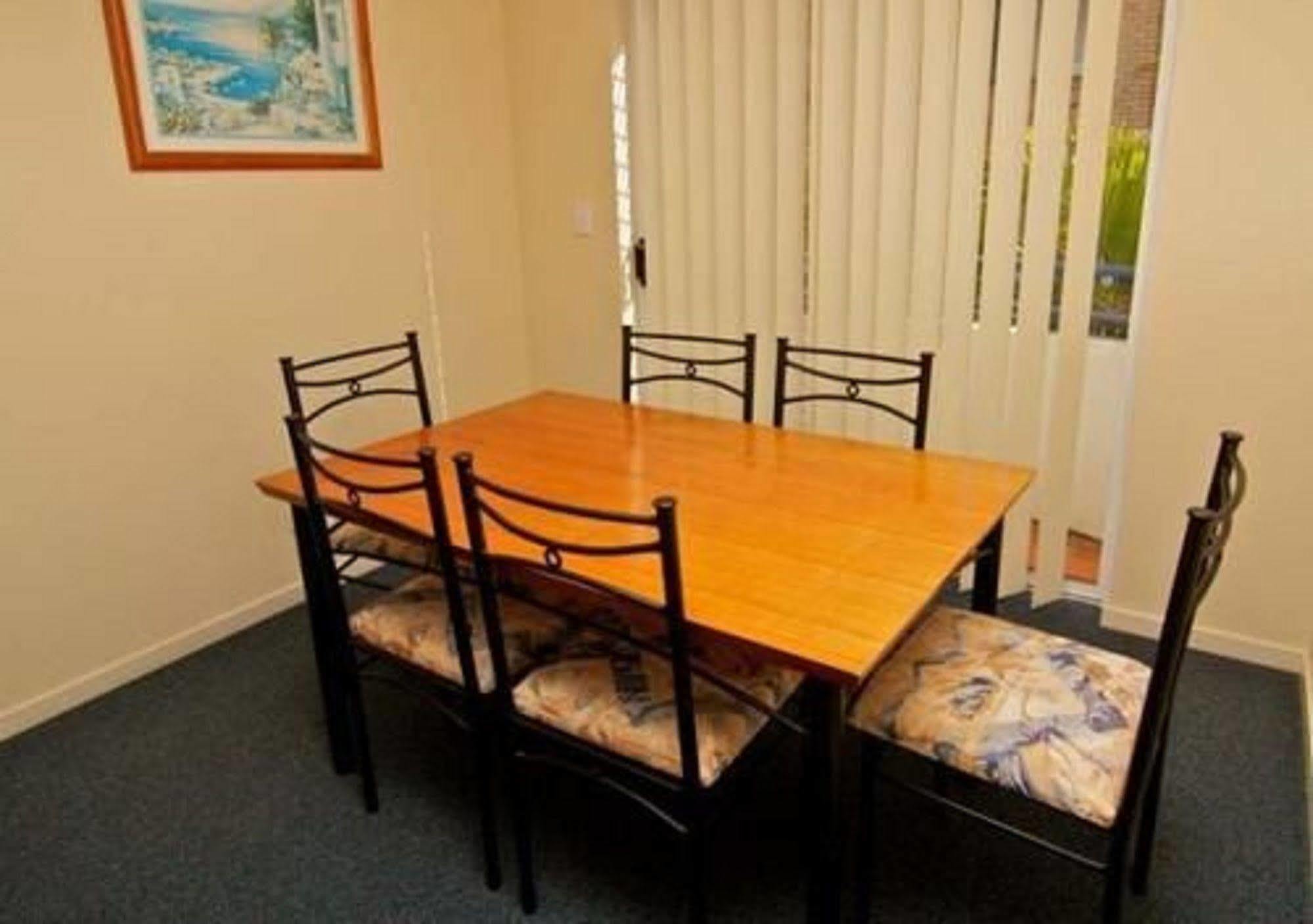 Blue Water Bay Villas Gold Coast Exterior foto