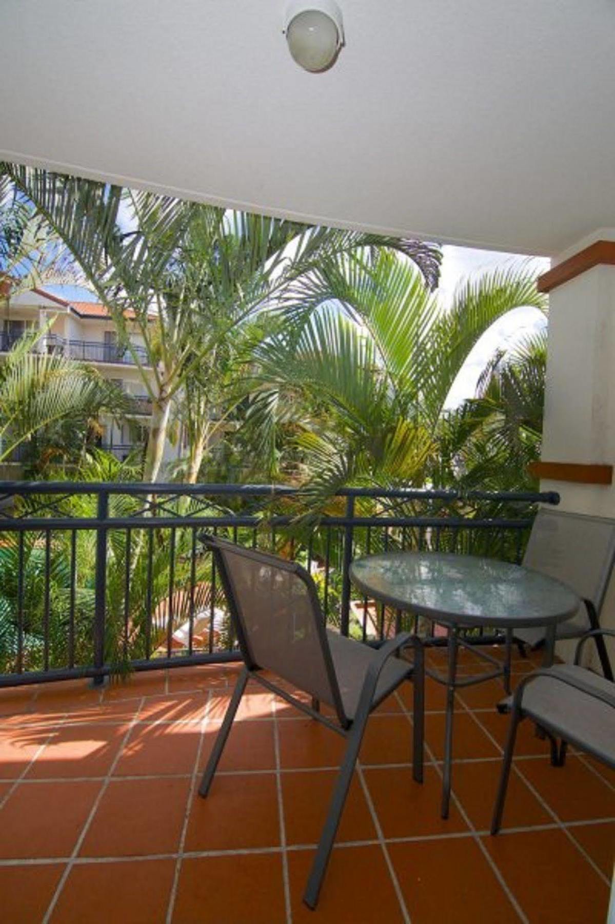 Blue Water Bay Villas Gold Coast Exterior foto
