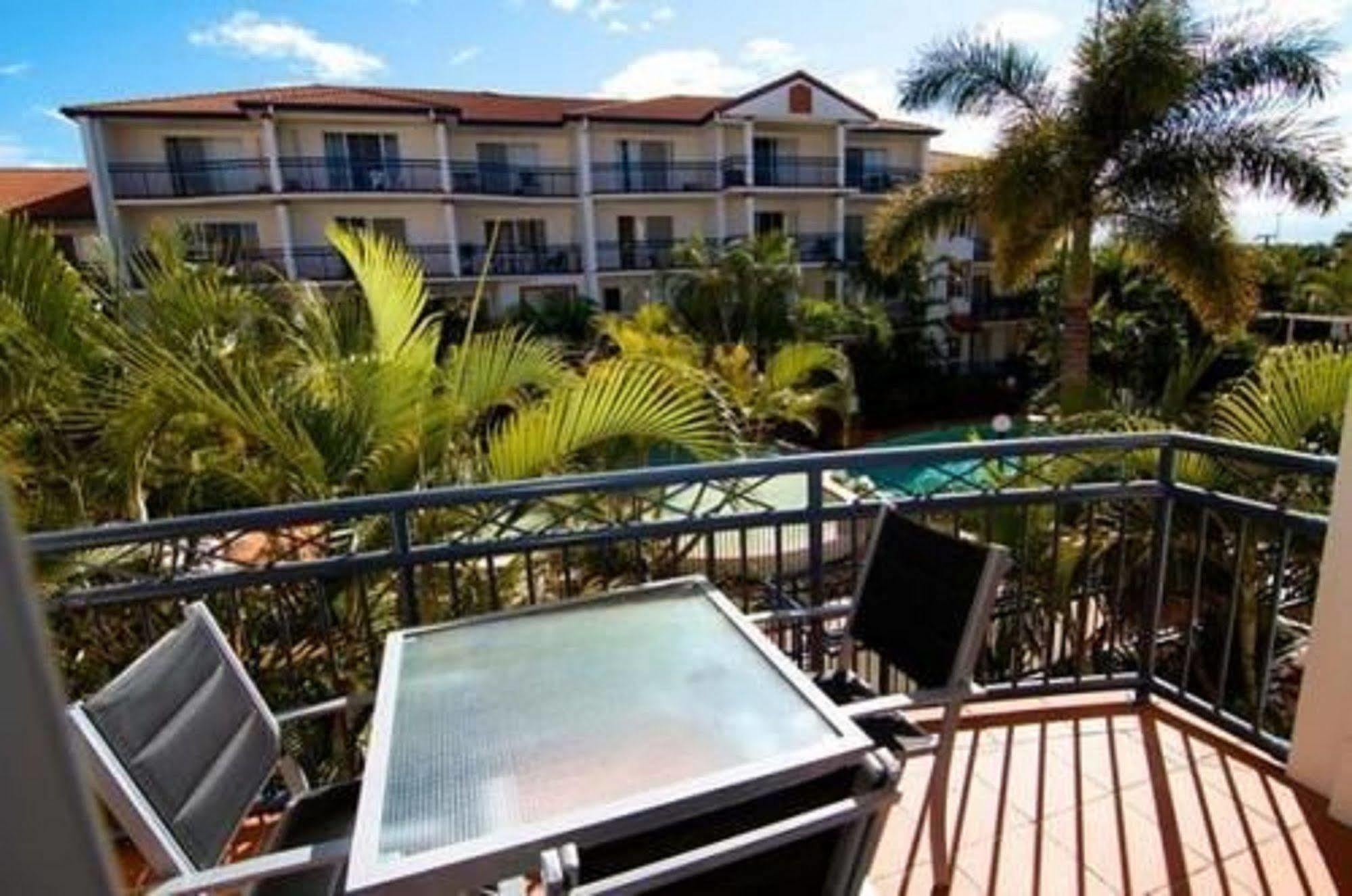 Blue Water Bay Villas Gold Coast Exterior foto